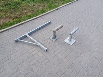 Kovové konzole - 1