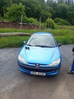 Prodám veškeré náhradní díly na Peugeot 206 sw
