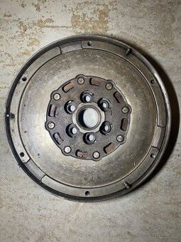 Alfa Romeo 2.4jtd setrvačník