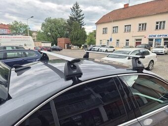 Prodám střešní nosič HAKR na Škoda octavia IV Liftback
