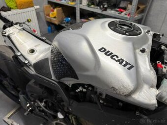 Nádrž Ducati Panigale V4/S/R