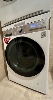LG pračka + sušička – úsporný set vyšší třídy + mezikus