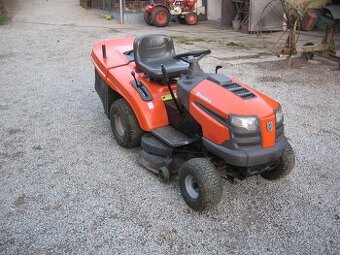 Zahradní traktor Husqvarna