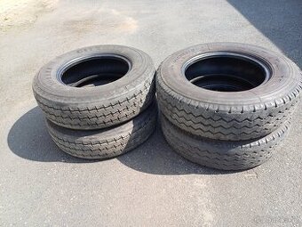 pneu 215/75R16 C
