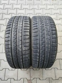 Zimní/celoroční -215/45 R18 Vredestein Quatrac 5