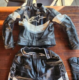 Motorkářský komplet Alpinestars