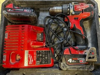 Milwaukee M18 baterie a nabíječka včetně AKU vrtačky