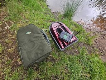 prodám zavážecí lodičku Mivardi s GPS a echolotem