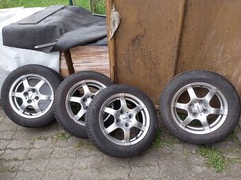 Prodám kola se zimními pneumatikami na Kia Cerato