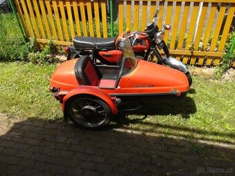 Jawa 350/634-8 se sidekarou