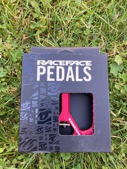 RACE FACE - pedály Atlas, nové nepoužité 3100 Kč