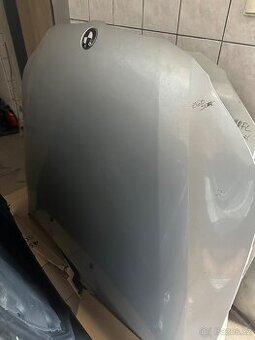 BMW E60 E61 kapota Titan Silver