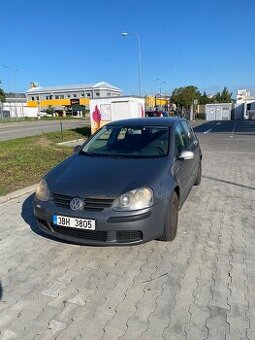 Volkswagen Golf V 1.4 55 kW, rok 2004, na díly nebo k opravě