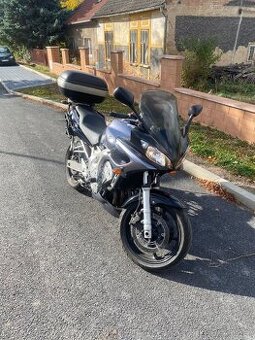 Yamaha FZS 600 Fazer