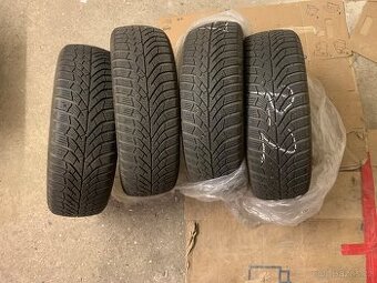 Zimní pneu 195/65 R15