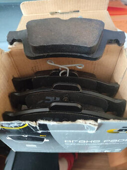 brzdové destičky Ford