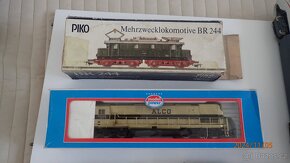 Velké množství modelů vláčků