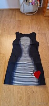 Pěkné šaty DESIGUAL vel.: S