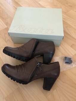 Hnědé kožené dámské boty, vel.40, zn.Baťa, NOVÉ