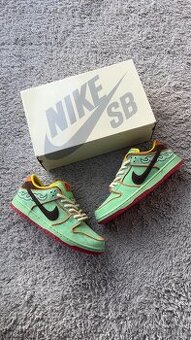Nike SB Dunk Low Rodeo Tourmaline