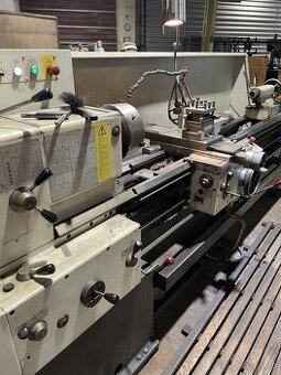 Soustruh hrotový SN 50 C/2000