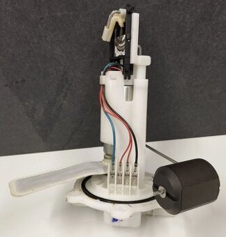 Koupím benzínové čerpadlo Duke 390, Svartpilen/Vitpilen 401