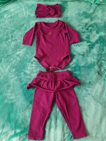 Krásný komplet vel. 68