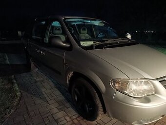 Chrysler Voyager 2.8 crdi, klimatizace ,7 míst.
