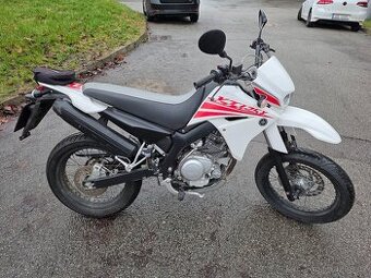 Yamaha XT 125