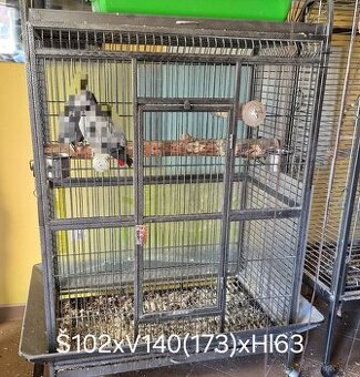 Velká klec na papouška