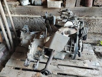 Škoda Felicia - motor s převodovkou