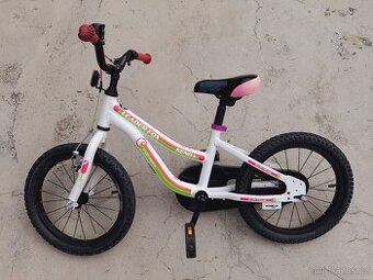 Dívčí kolo Leader Fox - Keno 16