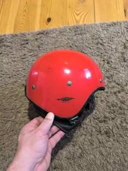 Helma na motorku cassida