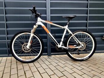 (2)Horské hliníkové kolo KTM Kotoučové brzdy