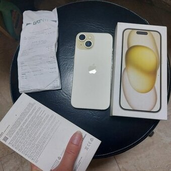 Mobil iPhone 15, 128 GB, 84% baterie, DOKLAD, TOP STAV