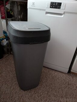 Velký odpadkový koš 70l