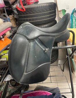 Drezurní sedlo Wintec Isabell 17,5