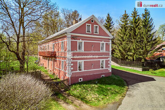 Rodinný dům s hospodářským zázemím a pozemky 14973 m2, Těšet - 1