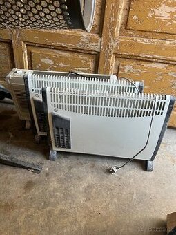 3x elektrický přímotop (2x Sencor a 1x Technotherm)