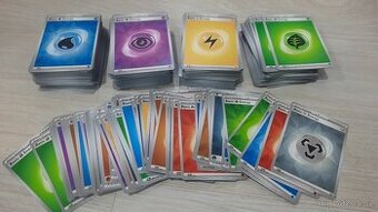 Pokémon karty energie cca 400ks