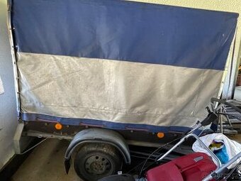Přívěsný vozík za auto
