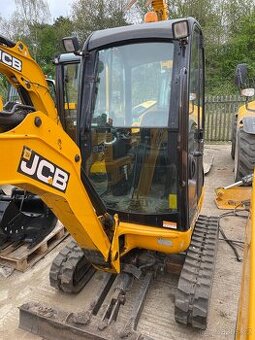 JCB 8018 CTS 2017 - original 3000mth, pěkný stav