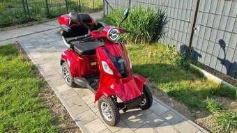Elektrický skútr Selvo čtyřkolový