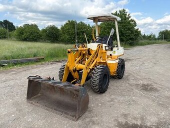 Nakladač Komatsu