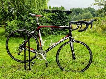 Silniční kolo Trek Madone 4.5