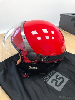 Originální helma Vespa, minimálně použita