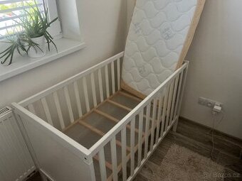 Bílá IKEA postýlka pro matraci 60x120