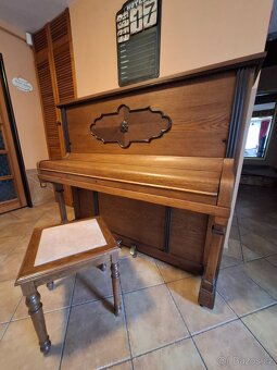Kvalitní piano PETROF