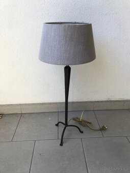 retro stolní lampa