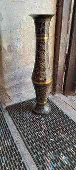 Kovová broušená váza Nová cena 190,-